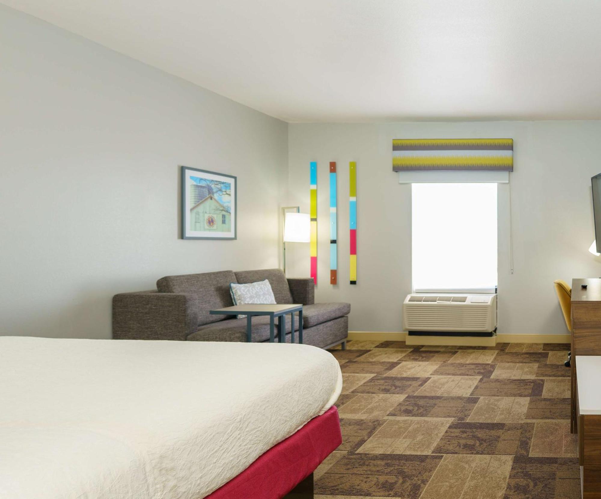 Hampton Inn Garden City Exterior photo