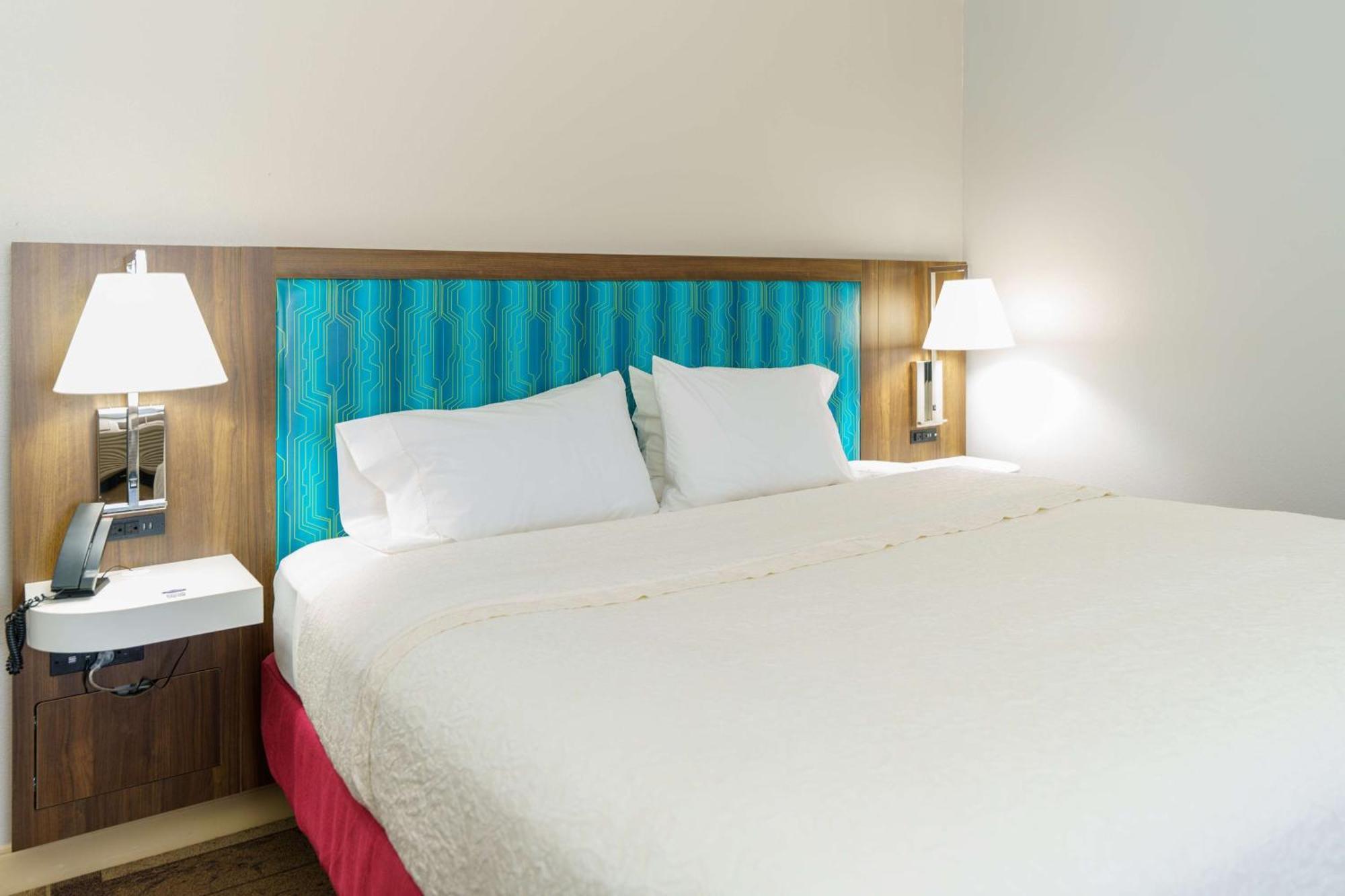 Hampton Inn Garden City Exterior photo